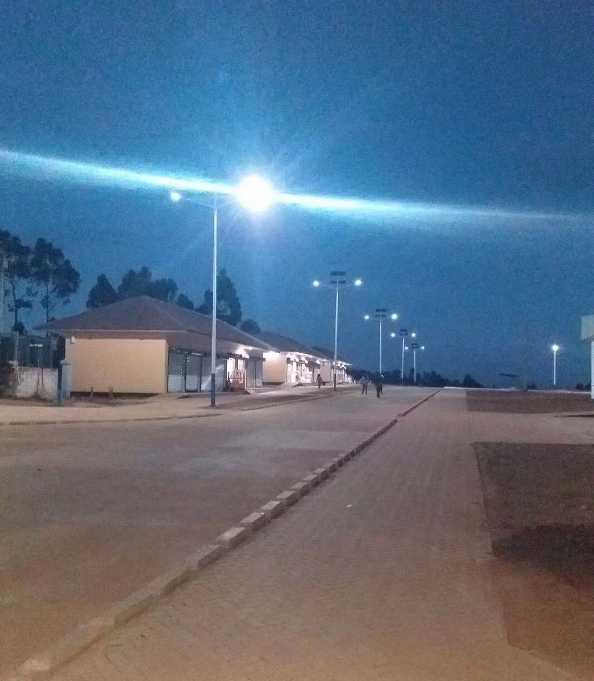 吉首市非洲科特迪瓦太阳能路灯工程